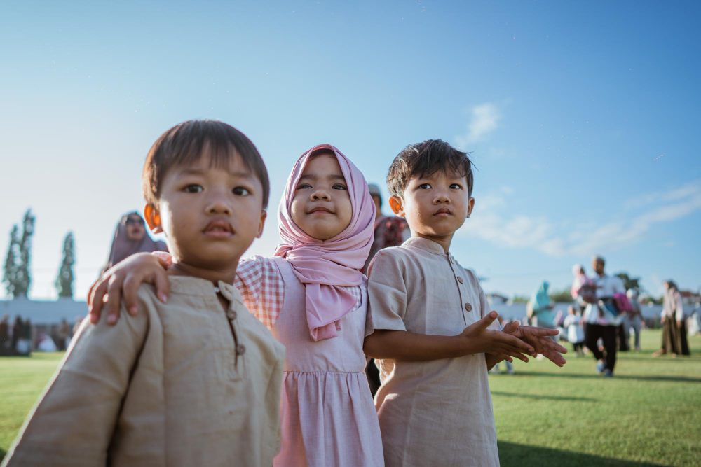 amalan muharram yang diutamakan adalah menyantuni anak yatim