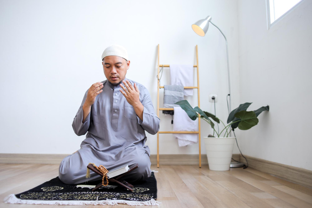 keutamaan membaca surat al waqiah antara lain adalah kemudahan dalam menarik rezeki